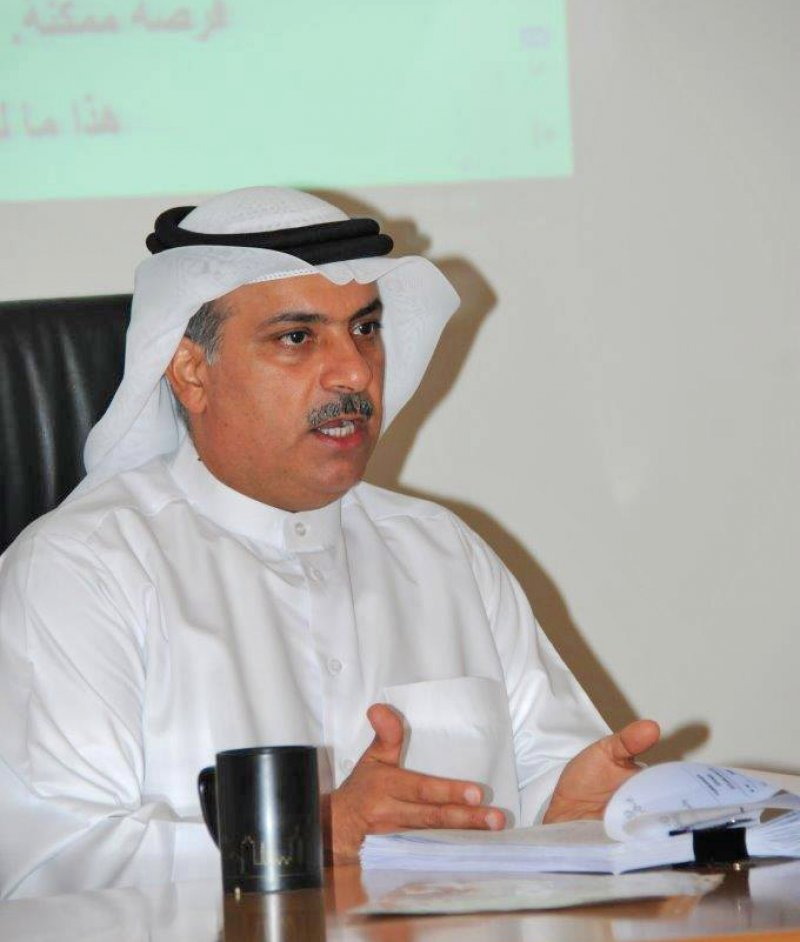 الكثبان الرملية تزحف على بيوت المحرق