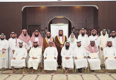 الأوقاف السنية تقيم حفل تكريم للأئمة المشاركين في برنامج التراويح