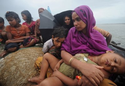 مصرع 14 وفقدان أكثر من 50 في انقلاب قارب يحمل لاجئين روهينغا