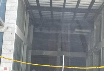 سقوط أجزاء من مبنى قيد الإنشاء.. وهذا عدد المصابين