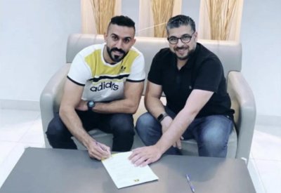 يد الأهلي تضم طالب ميرزا