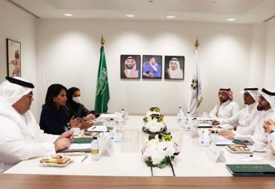 مدير عام أكاديمية محمد بن مبارك للدراسات الدبلوماسية تبحث التعاون مع السعودية