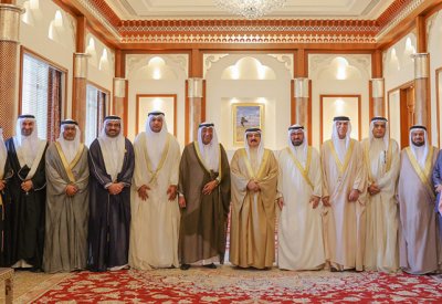 جلالة الملك المعظم يستقبل أعضاء مجلس إدارة غرفة تجارة وصناعة البحرين