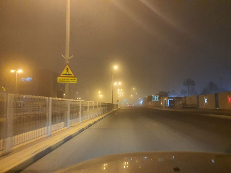 بالصور: الغبار المزعج يصل البحرين