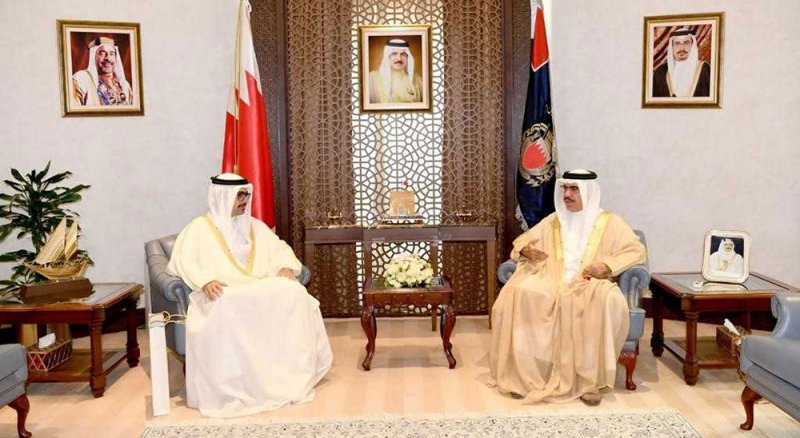 وزير الداخلية يتسلم تقريرا بالإنجازات التي حققتها المحافظة الجنوبية