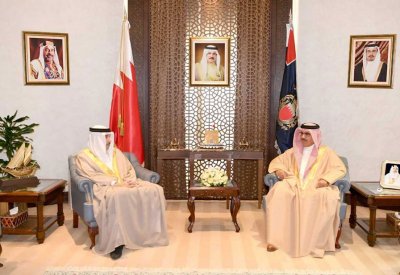 وزير الداخلية يستقبل محافظ العاصمة بمناسبة تعيينه ويهنأه بالثقة الملكية السامية
