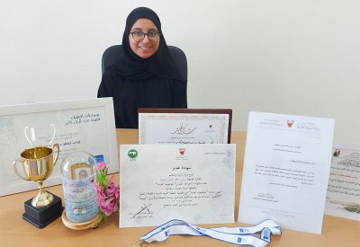 الطالبة زينب جعفر مبدعة استثنائية بمقاييس دولية