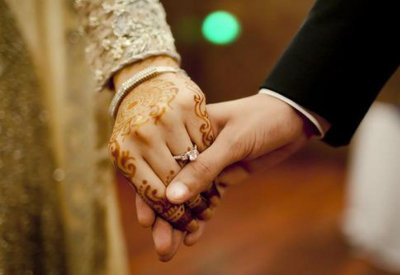 الزواج المبكر عند الشباب.. مع أو ضد؟