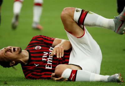 لماذا لعب إبراهيموفيتش 6 أشهر بلا رباط صليبي؟