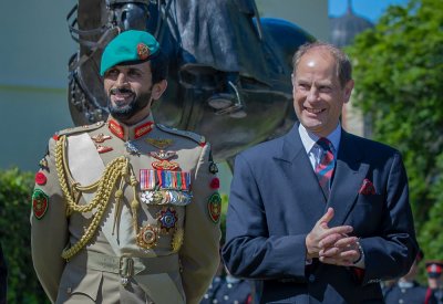سمو مستشار الأمن الوطني قائد الحرس الملكي يشهد حفل إزاحة الستار عن النصب التذكاري لصاحبة الجلالة الملكة اليزابيث الثانية‎‎