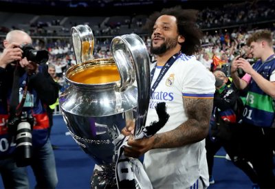 مارسيلو يرحل عن ريال مدريد بعد 15 عاما شهدت تتويجه بـ25 لقبا