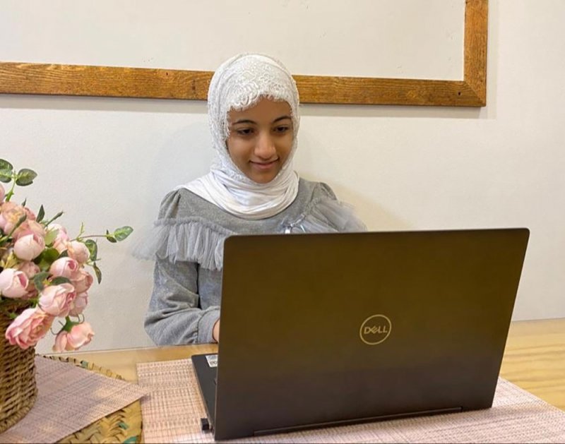 طلبة يعبرون عن ارتياحهم لسير التطبيقات الشاملة