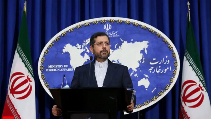 بسبب ناقلتين يونانيتين.. طهران غاضبة من باريس وبرلين