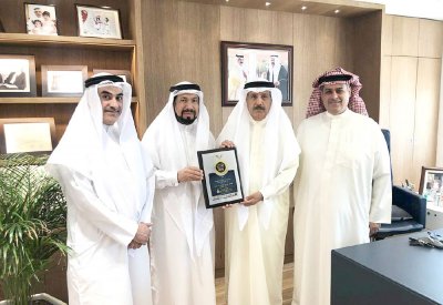 عدنان يوسف ينال الوسام العربي للالتزام المسؤول 2022