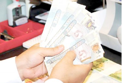 ارتفاع القروض الشخصية والتجارية إلى 11.2 مليار دينار
