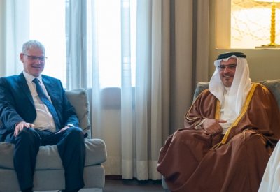 سمو ولي العهد رئيس مجلس الوزراء يلتقي مدير عام الشؤون الخارجية بوزارة الخارجية الإسرائيلية