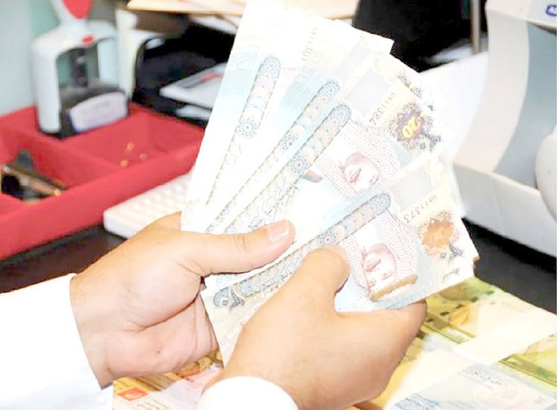 ارتفاع القروض الشخصية والتجارية إلى 11.2 مليار دينار