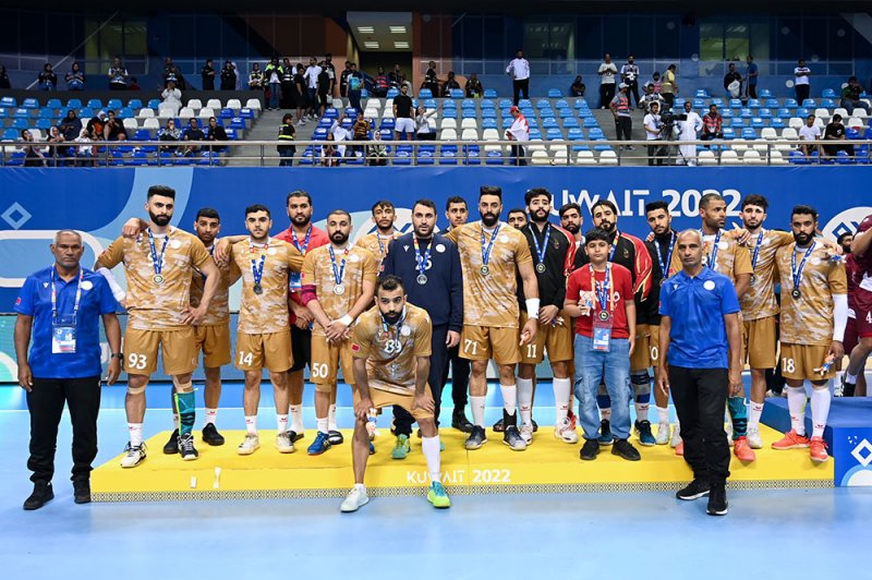 لماذا خسر منتخب اليد ذهبية الخليج؟.. اسحاقي يبين الأسباب
