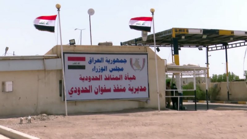 توقف إصدار الموافقات الأمنية تفتح "سوق سوداء" لتأشيرات العراق البرية