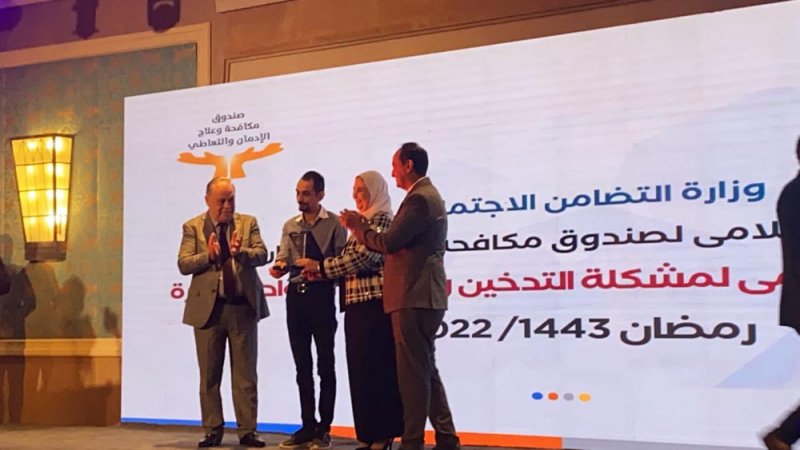 المنتج صادق الصبّاح مكرماً في مصر على مسلسل "المداح"