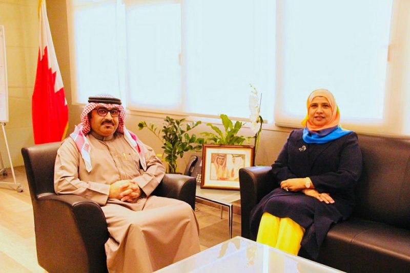 استمرار التنسيق بين المدارس وجامعة البحرين