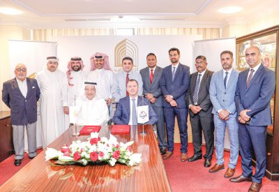 “العوجان” و “التسهيلات” توقعان عقد تجديد استئجار أسطول سيارات