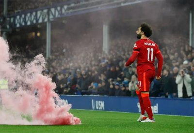 صلاح يصدم ليفربول.. ويتفق مع برشلونة على الانضمام مجانا