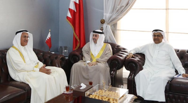 تبادل الخبرات بين المحافظات بما يعود بالنفع على المواطنين والمقيمين