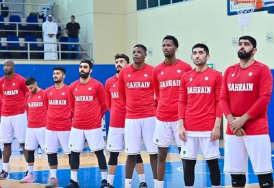 رئيس اتحاد السلة يزور تدريبات المنتخب الأول