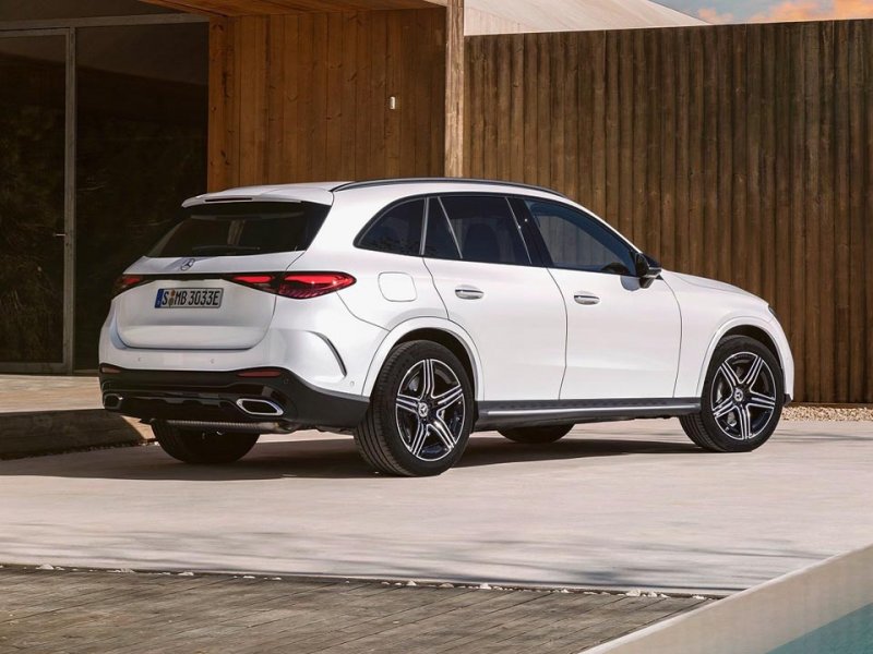 مرسيدس تقدم جيل مطور من GLC