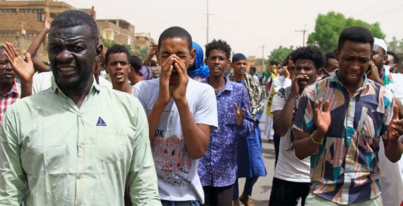 مطاردة محتجين في الخرطوم تنتهي بدهس طفلة ومقتلها