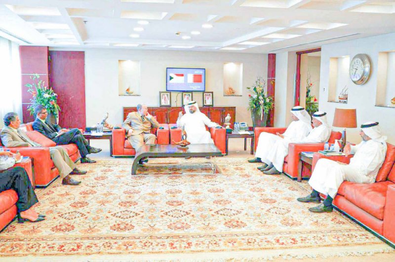 “الغرفة” تبحث سبل التعاون التجاري مع جنوب إفريقيا