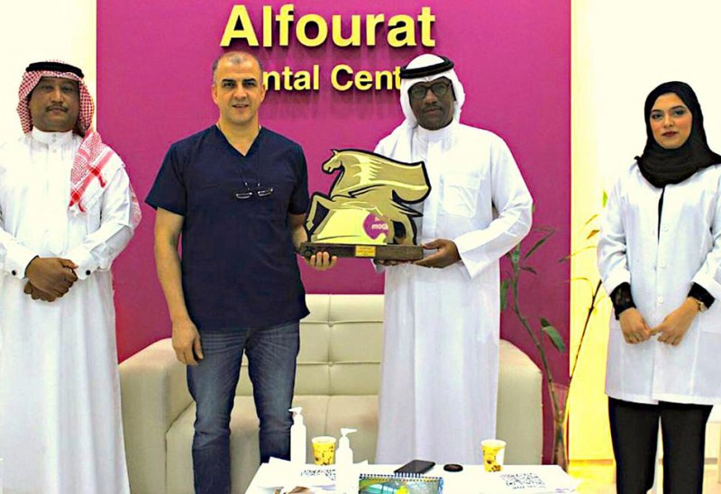 الخالدية الشبابية تكرم عيادة الفرات لطب الأسنان