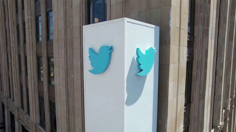 مساهم في "تويتر" ينضم إلى إيلون ماسك.. وهذا طلبه