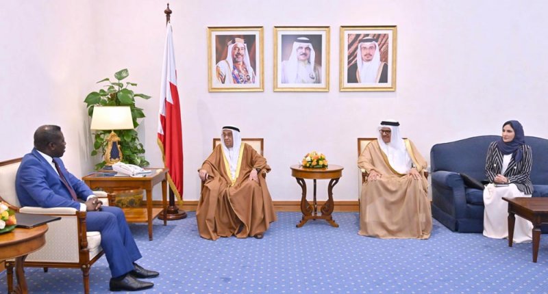 سمو الشيخ محمد بن مبارك آل خليفة يستقبل وزير الخارجية والتعاون الدولي لجمهورية سيراليون