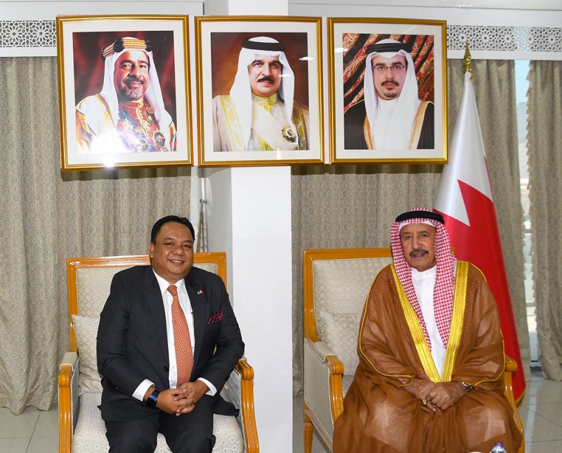 محافظ المحرق يستقبل سفير ماليزيا لدى المملكة