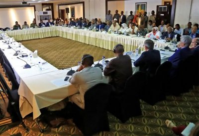 مشاركون بحوار السودان: طرحنا لائحة أسماء محايدة لإدارته