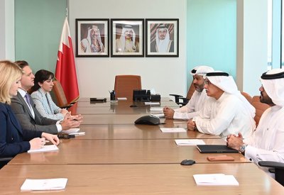 وزير الصناعة يجري مباحثات ثنائية مع القائم بأعمال وزير التجارة الأمريكي