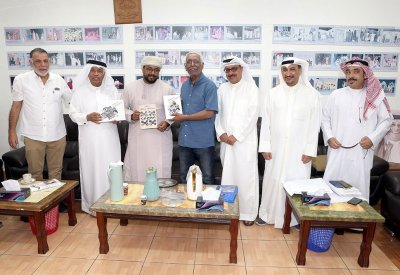 فرقة الدرة العمانية تزور مسرح أوال