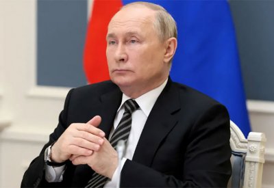 بوتين يشبّه سياسته بنهج قيصر روسيا الخامس بطرس الأكبر