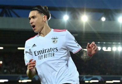 ليفربول يدخل "حرب الأموال" للتعاقد مع الهداف السوبر