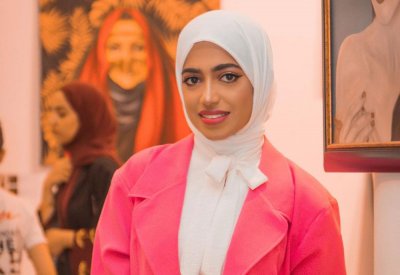 لولوه شويطر تبدع في إبراز دور وجمال المرأة البحرينية