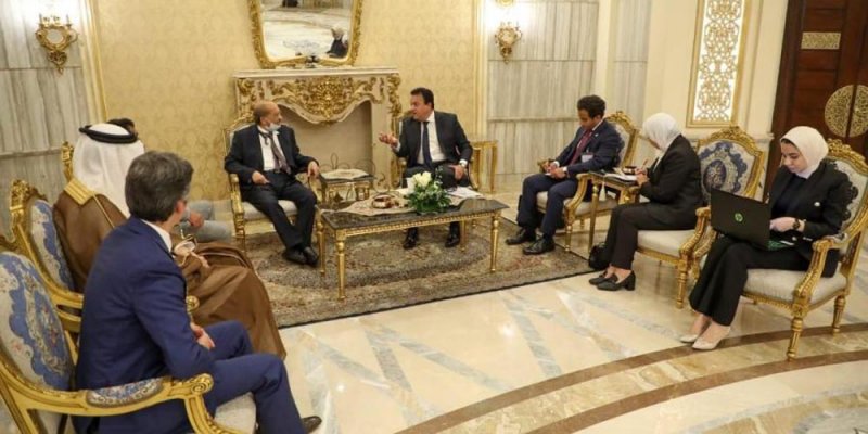 تعزيز آفاق التعاون الصحي والدوائي مع مصر