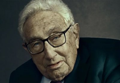 كيسنجر: كيف يمكن أن ننهي الحرب بين روسيا وأوكرانيا؟