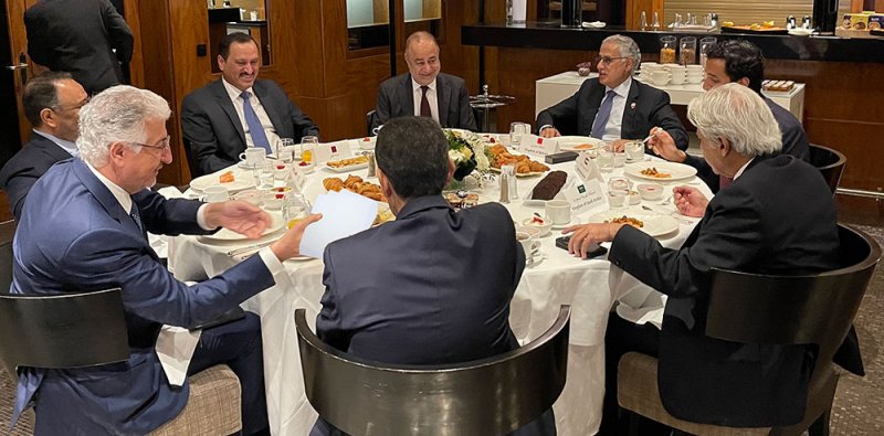 وزير الصناعة يشارك في اعمال اجتماع منظمة التجارة العالمية