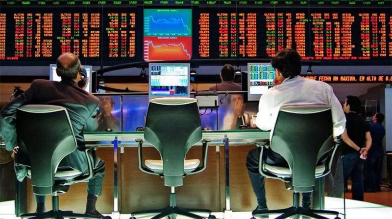 رقم صادم.. 205 ملايين مستثمر في سوق الأسهم الصينية!