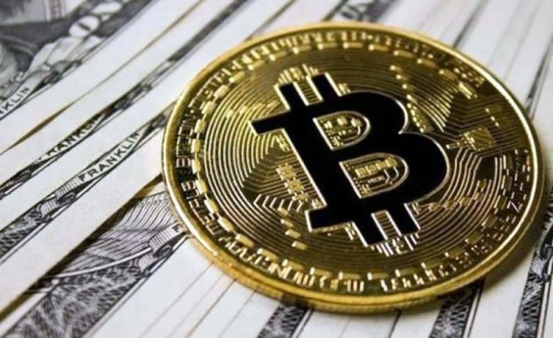 عملة بيتكوين المشفرة تتراجع إلى 27464 دولار