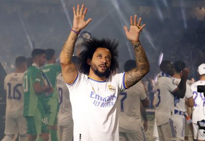 مارسيلو يودع ريال مدريد بعد 15 عاماً
