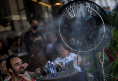 إسبانيا تواجه موجة حارة مبكرة لم تشهدها منذ أكثر من 40 عاما