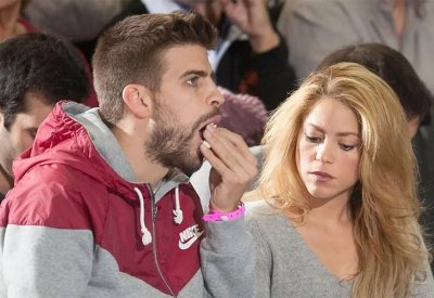 الفتاة المتهمة بتدمير علاقة شاكيرا وبيكيه.. تكشف وتهدد